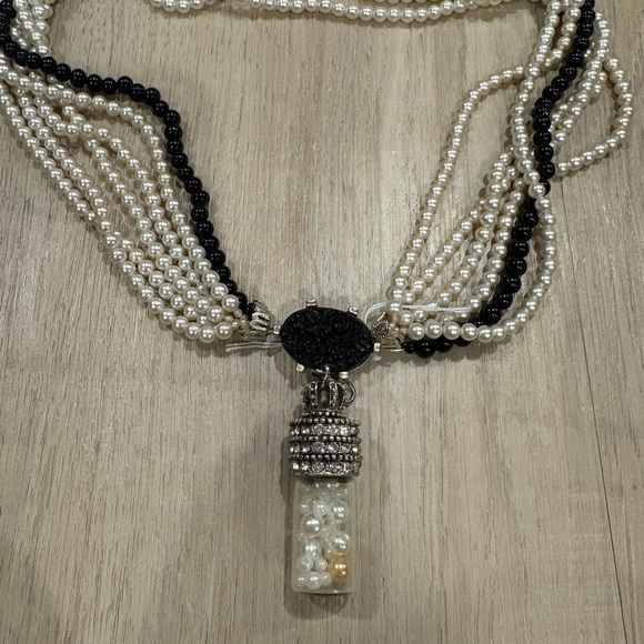 Betsey Johnson Black and White Pearl Necklace with Crystal Vial - Picture 1 of 7
